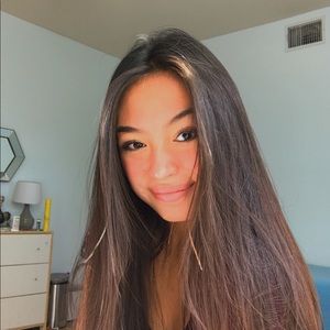 Meet your Posher, Elle